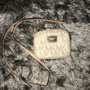 Michael lots crossbody